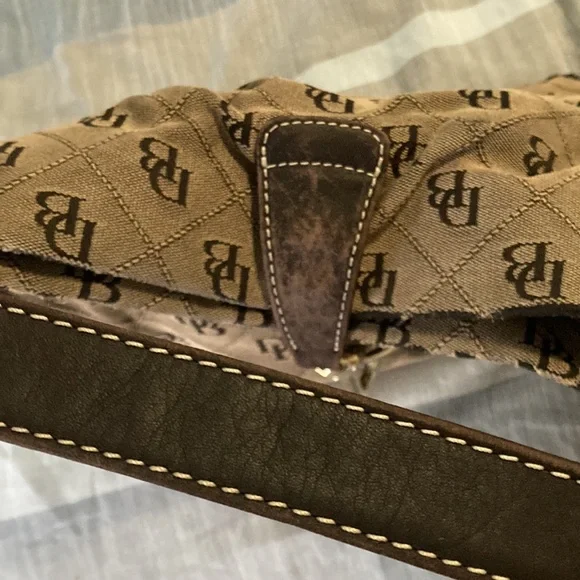 Dooney & Bourke purse - Picture 3 of 10